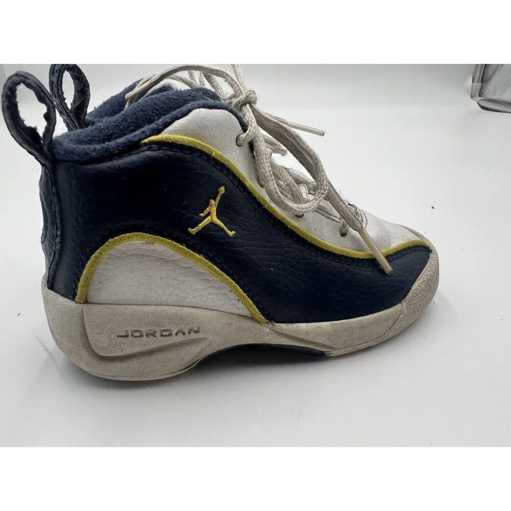 True Vintage ‘1999 Nike Air Jordan Jumpman Baby Toddler TD size 7c 832005-171